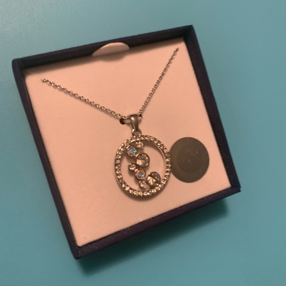 AURA silver-tone crystal pendant with 16 inch + 2 inch extender cable chain NIB - Picture 8 of 8